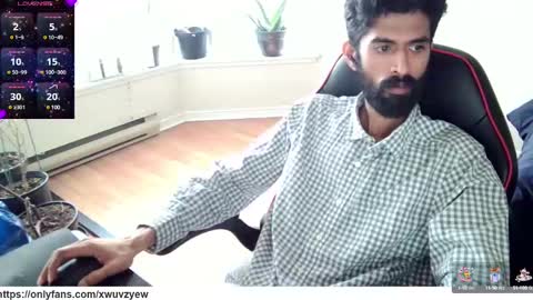 Snapshot of xwuvzyew chatting on 01/02/25, 04:13 x online show from 01/02/25, 04:13