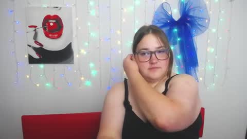 Snapshot of xx_daniella_xx chatting on 07/11/26, 07:22 xx daniella xx online show from 07/11/26, 07:22