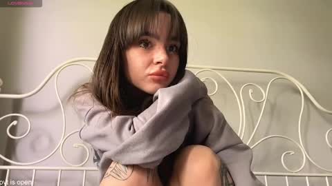Lily online show from 05/18/26, 11:49