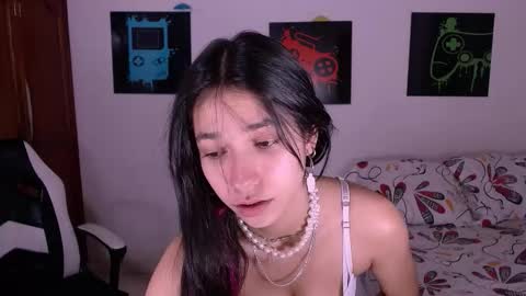 Snapshot of xx_x_mg chatting on 12/01/25, 06:24 Jacky online show from 12/01/25, 06:24