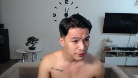 Snapshot of xxasianexploderxx chatting on 01/09/25, 02:22 Sam online show from 01/09/25, 02:22