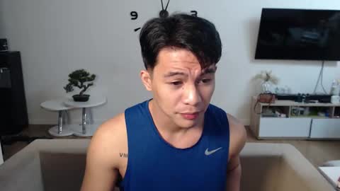 Snapshot of xxasianexploderxx chatting on 01/10/25, 12:27 Sam online show from 01/10/25, 12:27