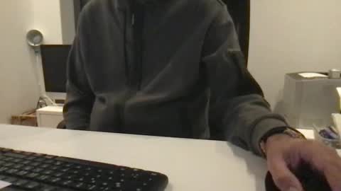 Snapshot of xxberlin_1976xx chatting on 12/19/24, 07:40 Sally Alex online show from 12/19/24, 07:40