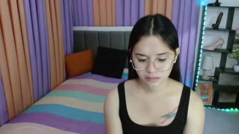 CHLOES ROOM online show from 11/08/25, 06:02