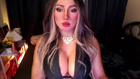 Snapshot of xxcinddyxx chatting on 05/11/26, 08:42 cinddy online show from 05/11/26, 08:42