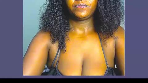 Snapshot of xxfleurlove chatting on 12/02/24, 03:37 xxfleurlove online show from 12/02/24, 03:37