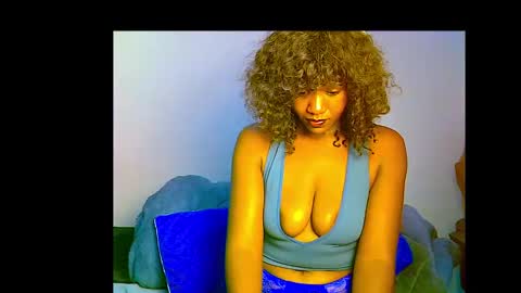 Snapshot of xxfleurlove chatting on 11/19/25, 08:14 xxfleurlove online show from 11/19/25, 08:14