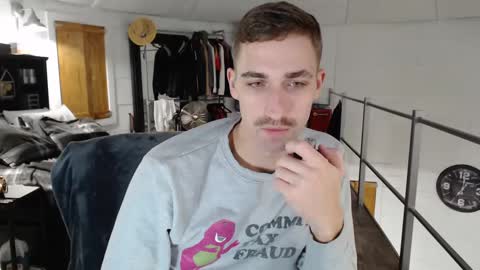 Snapshot of xxivantheterriblexx chatting on 12/21/24, 12:31 Ivan online show from 12/21/24, 12:31