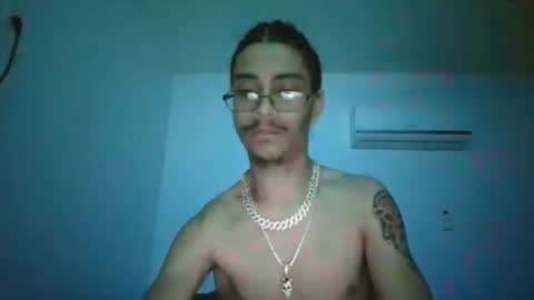 Snapshot of xxjasoneecxx chatting on 01/16/25, 03:56 XxJasoneecxX online show from 01/16/25, 03:56