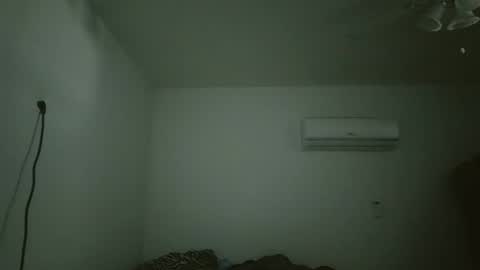 Snapshot of xxjasoneecxx chatting on 02/23/25, 07:38 XxJasoneecxX online show from 02/23/25, 07:38