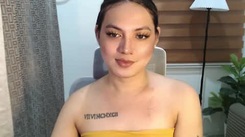 Snapshot of xxjulielovesyouxx chatting on 01/25/25, 01:41 July online show from 01/25/25, 01:41