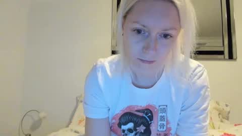 Snapshot of xxkimber_bentonxx chatting on 01/03/25, 06:03 Next online Monday to Friday 10am till 2pm UK time online show from 01/03/25, 06:03