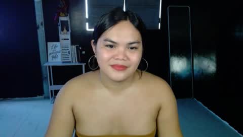 Snapshot of xxkylie_smithxx chatting on 10/28/25, 07:01 Kylie Smith online show from 10/28/25, 07:01