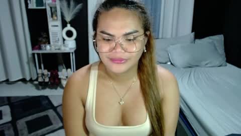 Snapshot of xxkylie_smithxx chatting on 06/03/26, 06:35 Kylie Smith online show from 06/03/26, 06:35