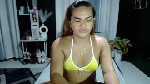 Snapshot of xxkylie_smithxx chatting on 06/04/26, 09:32 Kylie Smith online show from 06/04/26, 09:32