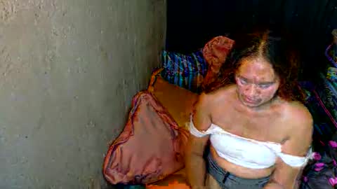 Snapshot of xxloveheart chatting on 11/17/25, 05:52 xxloveheart online show from 11/17/25, 05:52