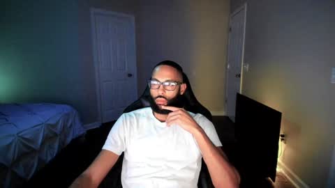 Snapshot of xxlrollingpapers chatting on 09/17/25, 12:12 xxlrollingpapers online show from 09/17/25, 12:12