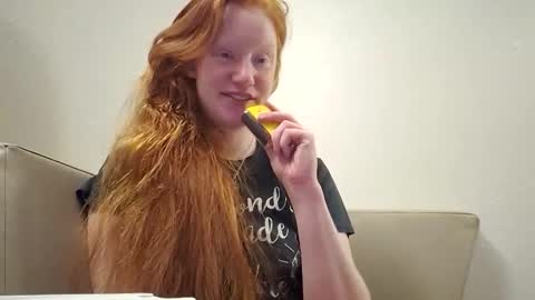 Snapshot of xxmariebliss chatting on 05/30/26, 11:51 xxmariebliss online show from 05/30/26, 11:51