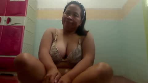 xxpinaymomxx online show from 11/29/25, 07:00
