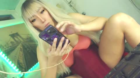 Snapshot of xxqueenjasminexx chatting on 03/04/25, 04:38 Jasmine online show from 03/04/25, 04:38