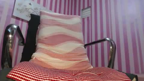 Snapshot of xxrowenatastycockforyouxx chatting on 11/11/25, 04:23 xxrowenatastycockforyouxx online show from 11/11/25, 04:23