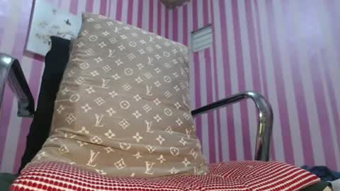 Snapshot of xxrowenatastycockforyouxx chatting on 11/19/25, 03:17 xxrowenatastycockforyouxx online show from 11/19/25, 03:17