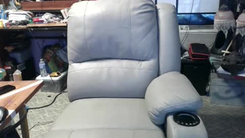 Snapshot of xxscubastevexxx chatting on 10/17/25, 01:14 xxScubaStevexx online show from 10/17/25, 01:14