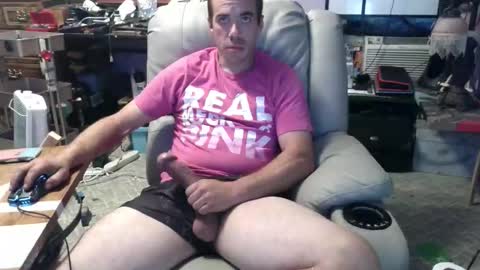 Snapshot of xxscubastevexxx chatting on 10/18/25, 12:17 xxScubaStevexx online show from 10/18/25, 12:17