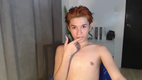 Snapshot of xxsebastian18 chatting on 01/19/25, 04:22 seb online show from 01/19/25, 04:22