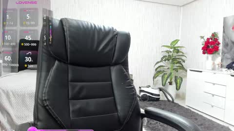 Snapshot of xxsecretdesirexx chatting on 10/26/25, 10:04 xxsecretdesirexx Catalina online show from 10/26/25, 10:04