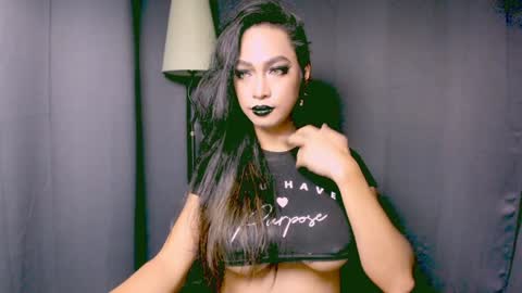 Lara online show from 01/02/25, 02:35