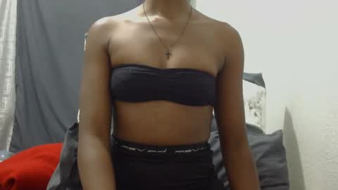 Snapshot of xxsexytalia28 chatting on 02/26/25, 07:05 xxsexytalia28 online show from 02/26/25, 07:05