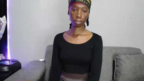 Snapshot of xxsexytalia28 chatting on 10/23/25, 08:02 xxsexytalia28 online show from 10/23/25, 08:02