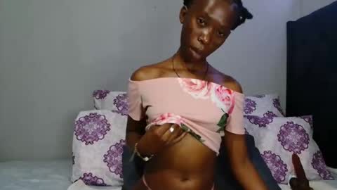 Snapshot of xxsexytalia28 chatting on 10/27/25, 07:07 xxsexytalia28 online show from 10/27/25, 07:07