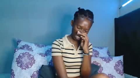 Snapshot of xxsexytalia28 chatting on 11/19/25, 06:52 xxsexytalia28 online show from 11/19/25, 06:52