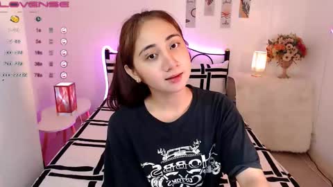 Pau Madrigal online show from 01/13/25, 06:06