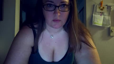 Snapshot of xxstrawberryjanexx chatting on 06/07/26, 02:37 Strawberry Jane online show from 06/07/26, 02:37