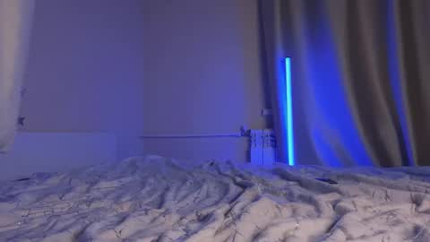 Snapshot of xxtina_ chatting on 12/17/24, 05:51 kristina    usually everyday here started  GMT3 online show from 12/17/24, 05:51