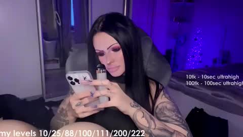 kristina    usually everyday here started  GMT3 online show from 01/06/26, 01:15