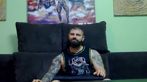 Snapshot of xxtreamleonard chatting on 12/10/24, 02:39 Xtream Leonard online show from 12/10/24, 02:39