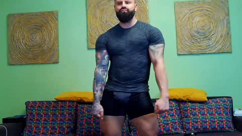 Snapshot of xxtreamleonard chatting on 01/13/25, 05:33 Xtream Leonard online show from 01/13/25, 05:33