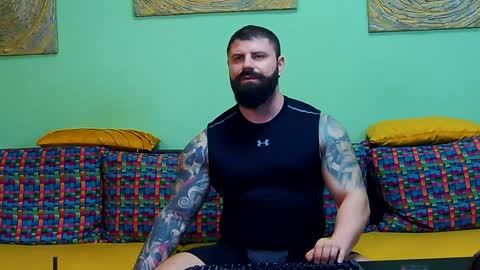 Snapshot of xxtreamleonard chatting on 02/08/25, 08:10 Xtream Leonard online show from 02/08/25, 08:10