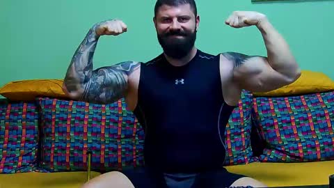 Snapshot of xxtreamleonard chatting on 02/09/25, 11:47 Xtream Leonard online show from 02/09/25, 11:47