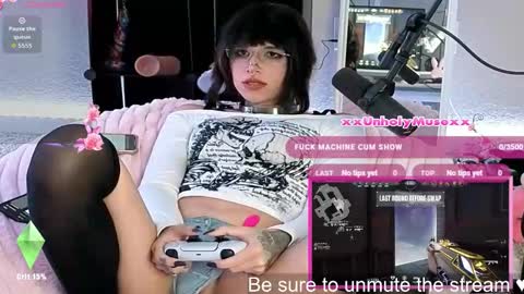 Snapshot of xxunholymusexx chatting on 01/08/26, 10:12 Muse n Poppy online show from 01/08/26, 10:12