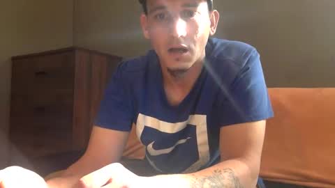 Snapshot of xxvizzyxx chatting on 10/05/25, 02:15 Vizzy online show from 10/05/25, 02:15