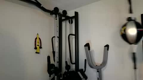 Snapshot of xxx_fitness chatting on 01/02/25, 07:51 Frost online show from 01/02/25, 07:51