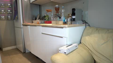     online show from 02/03/25, 07:42