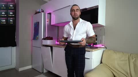     online show from 02/28/25, 05:59