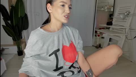 Snapshot of xxx_leila chatting on 12/12/24, 09:40 xxx_leila online show from 12/12/24, 09:40