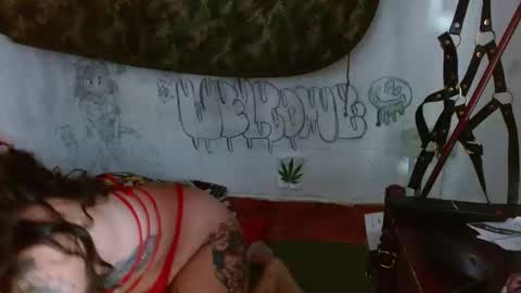 Snapshot of xxx_morena chatting on 12/10/24, 04:45   LILI  online show from 12/10/24, 04:45